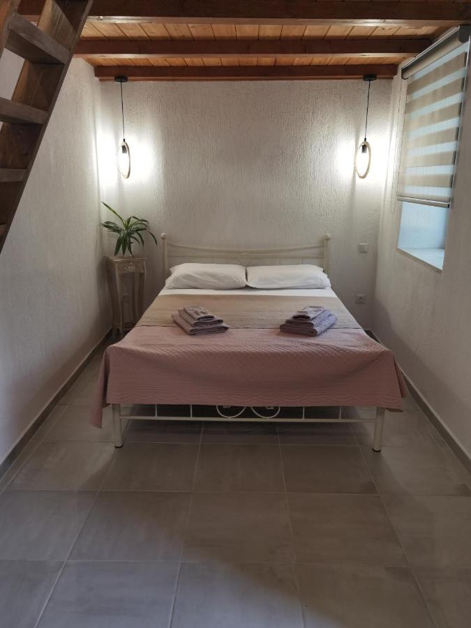 Elaion Thea2-Nies Villa Sourpi ภายนอก รูปภาพ